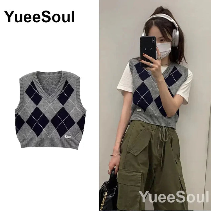 Vintage Knitted Women Sweater Vest American Y2K Aesthetic Sweet Cute 90s Slim Crop Waistcoat 2024 New Plaid Sleeveless Knitwears