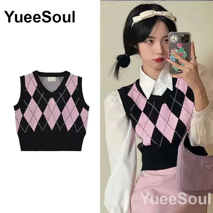 Vintage Knitted Women Sweater Vest American Y2K Aesthetic Sweet Cute 90s Slim Crop Waistcoat 2024 New Plaid Sleeveless Knitwears